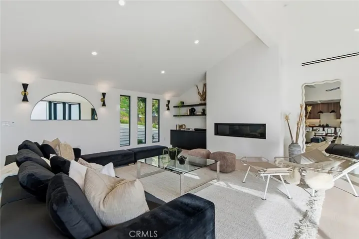 1764 E Loma Alta, Altadena, California 91001