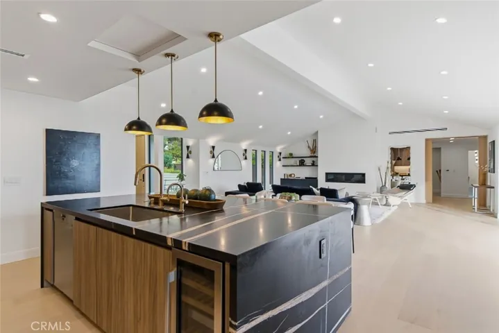 1764 E Loma Alta, Altadena, California 91001
