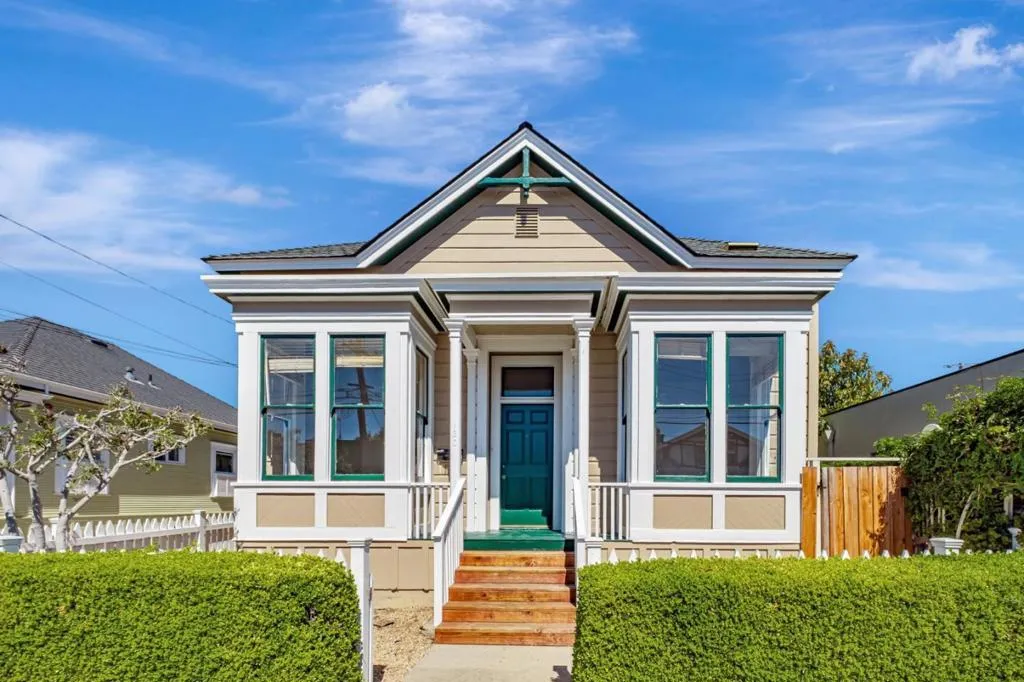 120 Maple St