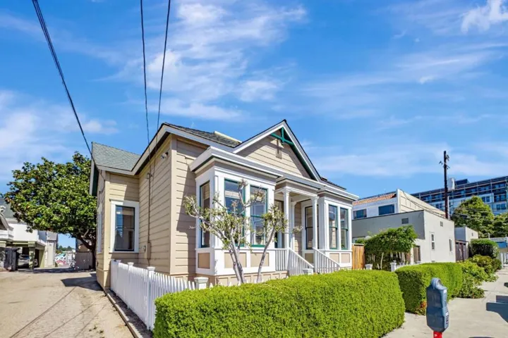 120 Maple Street, Santa Cruz, California 95060