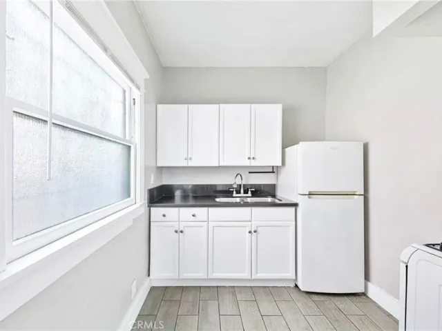 463 W 6th, Long Beach, California 90802