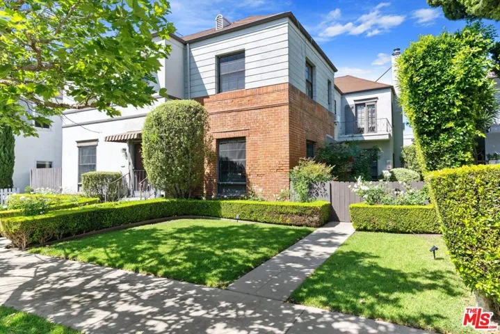 1/2 N Harper Avenue, Los Angeles, California 90048