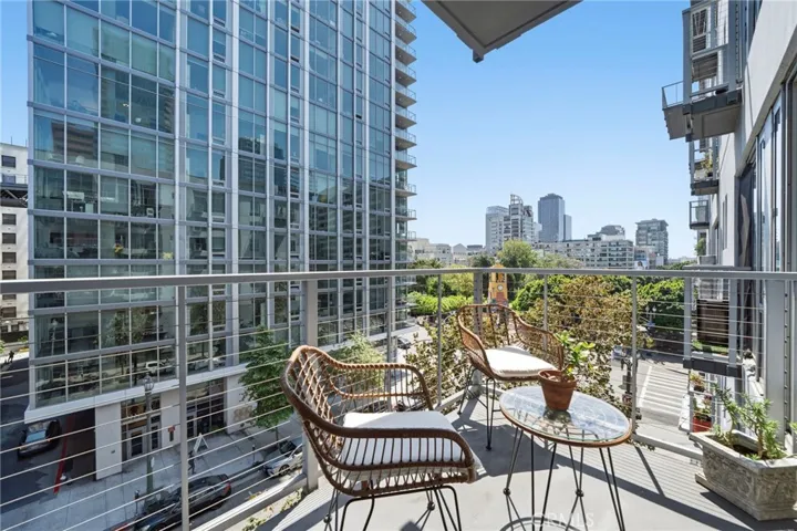 645 W 9th St #424, Los Angeles, California 90015