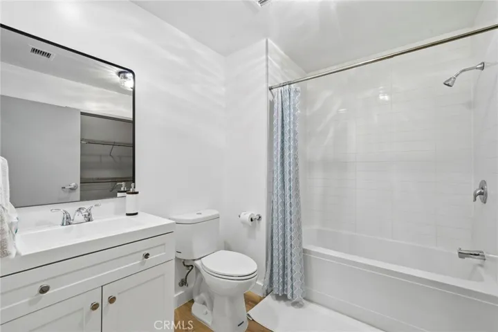 645 W 9th St #424, Los Angeles, California 90015