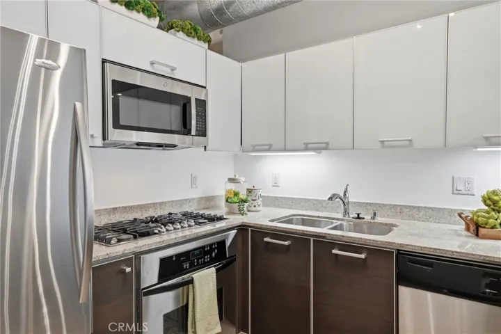 645 W 9th St #424, Los Angeles, California 90015