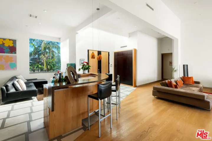 817 Enchanted Way, Pacific Palisades, California 90272