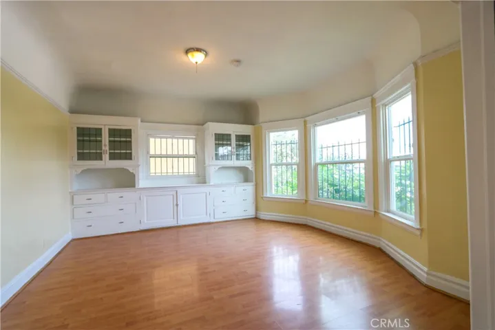 5 Bed / 2 Bath