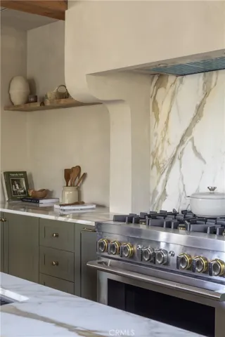 27463 Alpen, Lake Arrowhead, California 92352