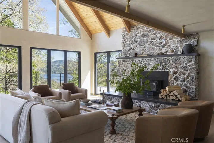 27463 Alpen, Lake Arrowhead, California 92352