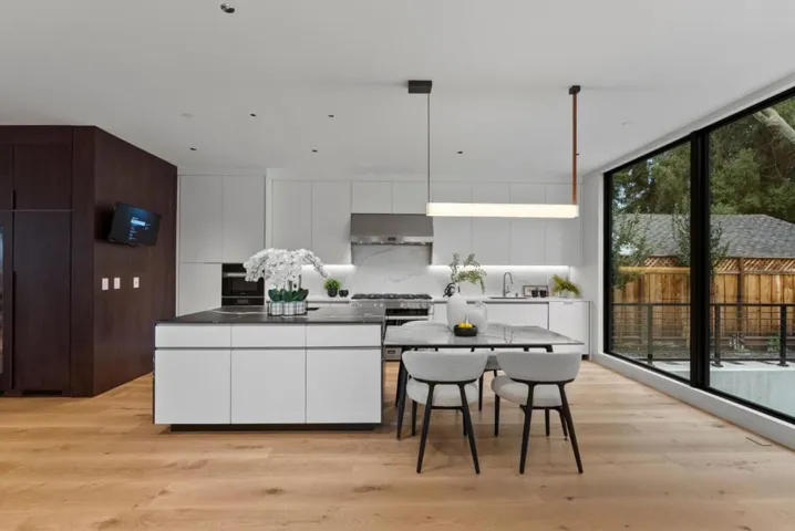 618 Tennyson Avenue, Palo Alto, California 94301