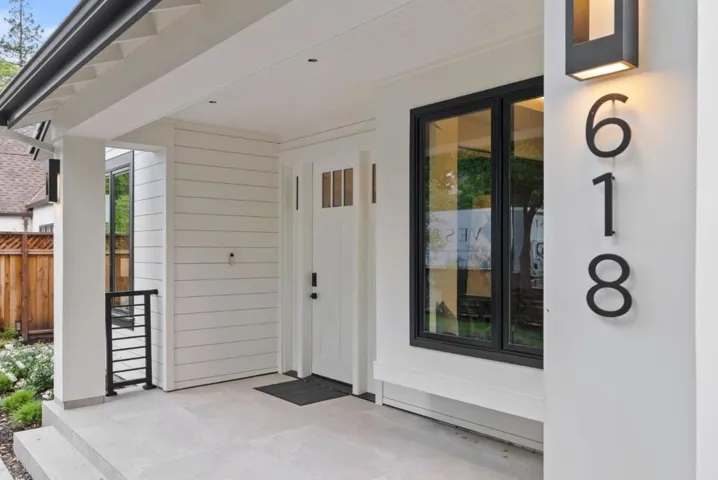 618 Tennyson Avenue, Palo Alto, California 94301