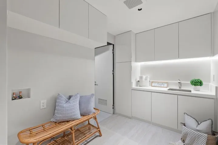 618 Tennyson Avenue, Palo Alto, California 94301