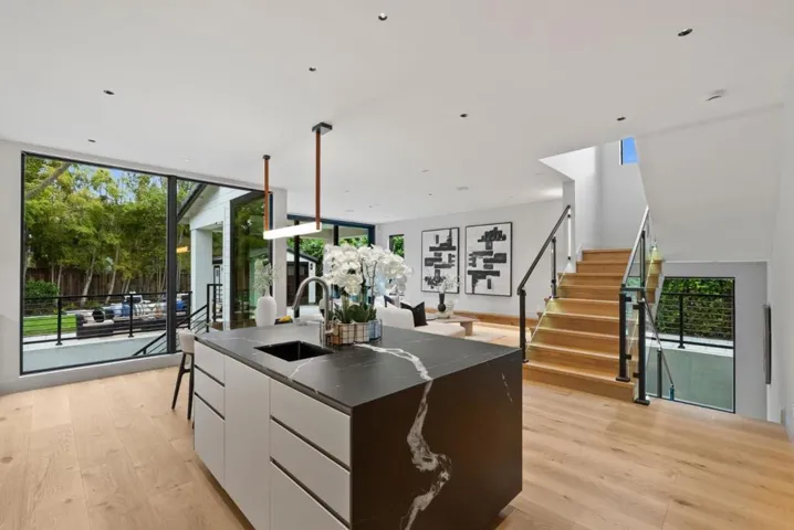 618 Tennyson Avenue, Palo Alto, California 94301