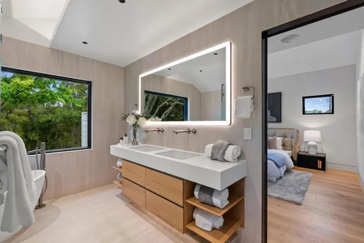 618 Tennyson Avenue, Palo Alto, California 94301