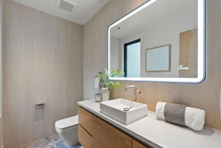 618 Tennyson Avenue, Palo Alto, California 94301