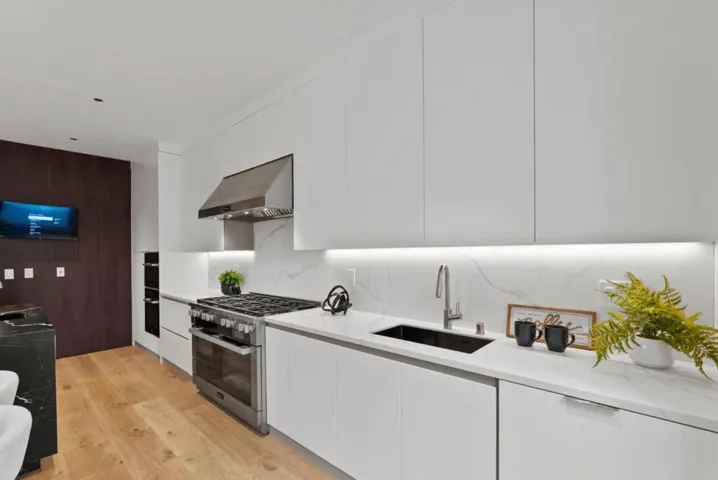 618 Tennyson Avenue, Palo Alto, California 94301