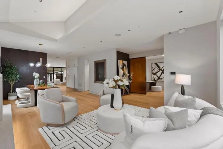 618 Tennyson Avenue, Palo Alto, California 94301