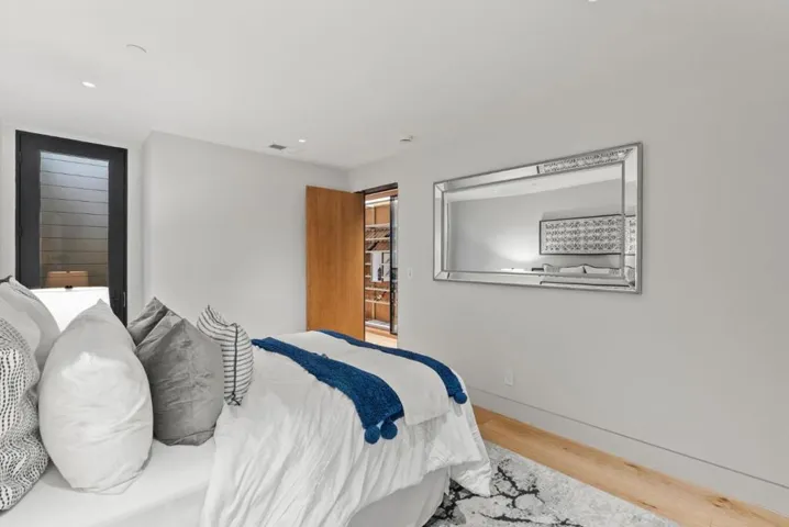 618 Tennyson Avenue, Palo Alto, California 94301