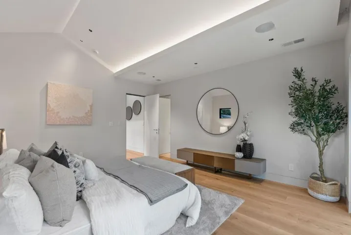 618 Tennyson Avenue, Palo Alto, California 94301