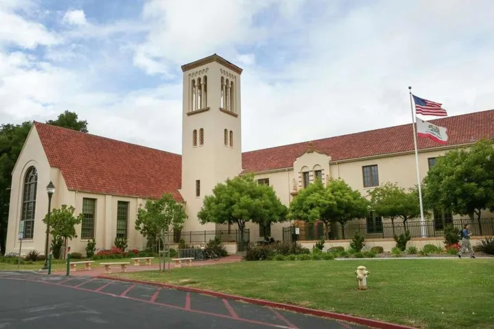 618 Tennyson Avenue, Palo Alto, California 94301