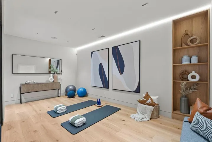 618 Tennyson Avenue, Palo Alto, California 94301