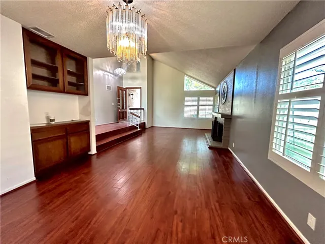 10 Bluff Point Court, Phillips Ranch, California 91766