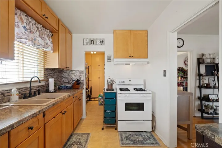 3711 Lemon, Long Beach, California 90807
