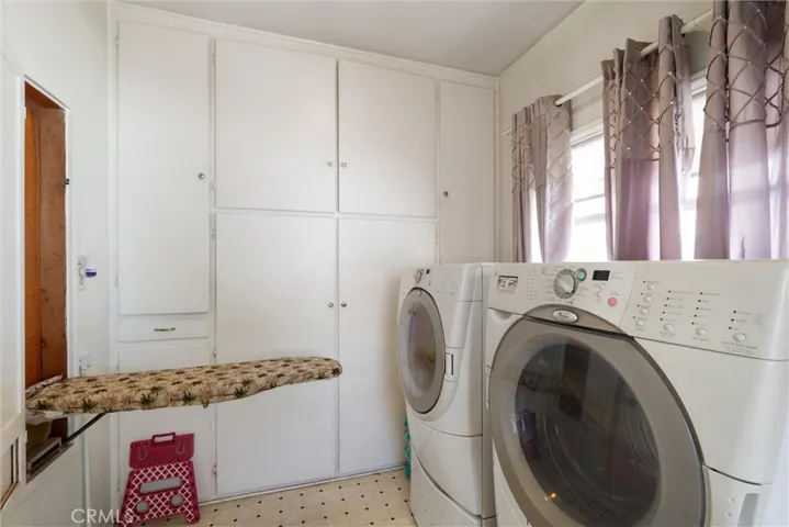 3711 Lemon, Long Beach, California 90807