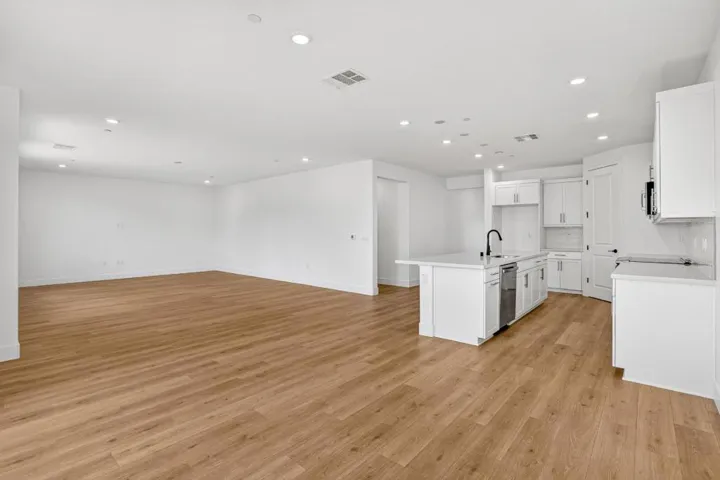 190 Golden Gate Lane, Vacaville, California 95687