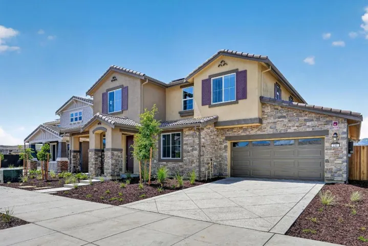 190 Golden Gate Lane, Vacaville, California 95687