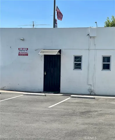  BACK OF PROPERTY
PARKING SPOT
