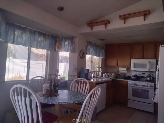 dining area in the kitchen