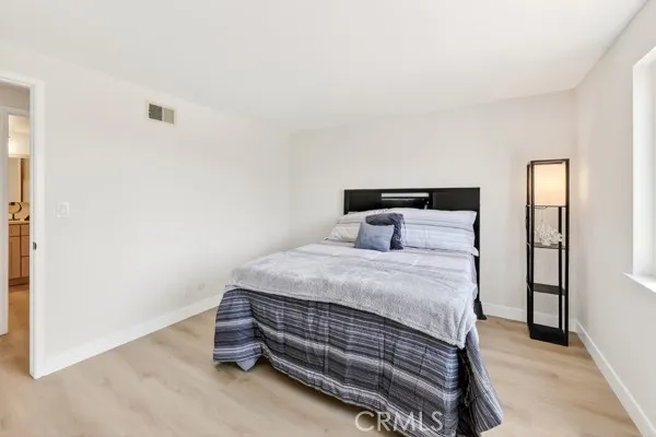 upstairs BR1