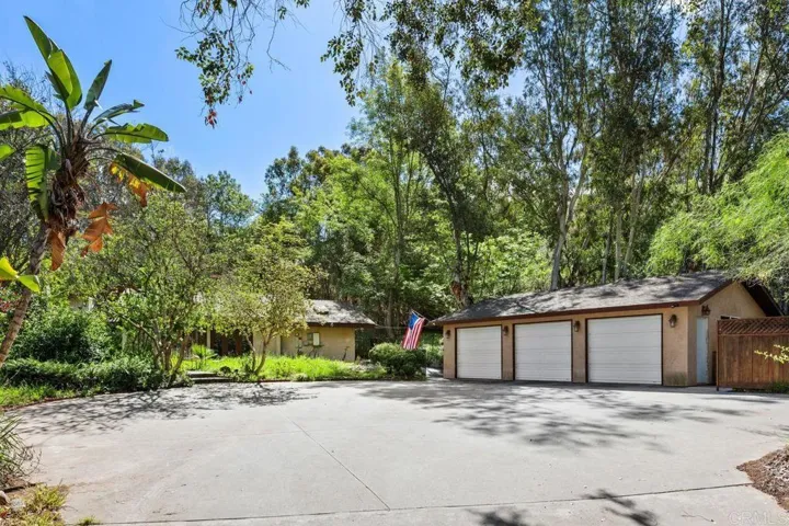 Three Car garage