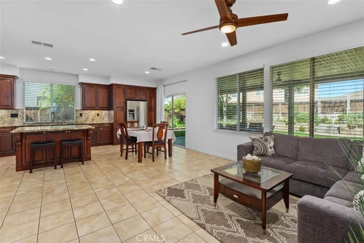 37710 Sprucewood, Murrieta, California 92563
