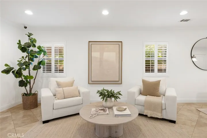 Entry | Sitting Area