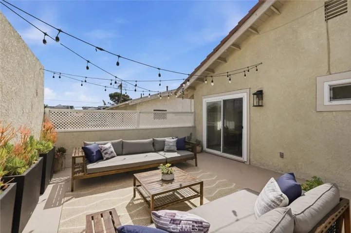 2220 Clark Ln #b, Redondo Beach, California 90278