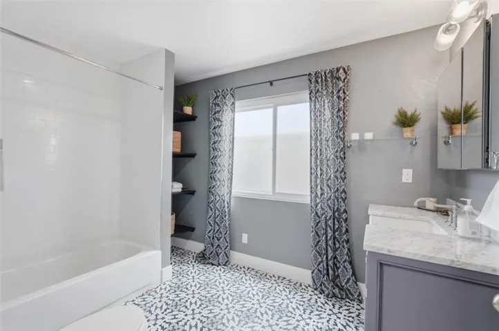 2220 Clark Ln #b, Redondo Beach, California 90278