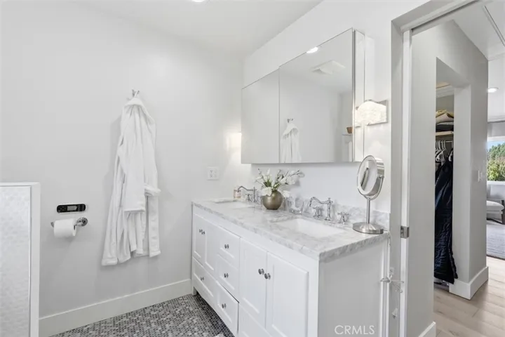 2220 Clark Ln #b, Redondo Beach, California 90278