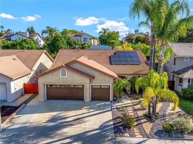 Spacious 3-car garage
