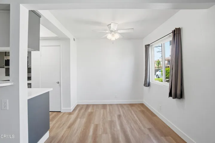 10_dining area