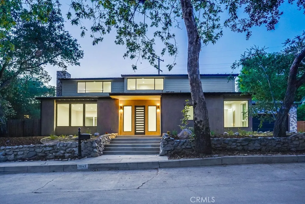 1849 Los Encinos Ave
