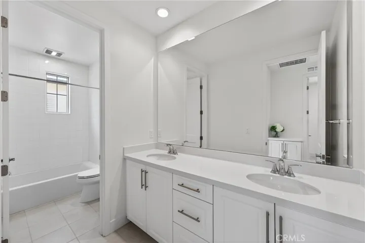 Upstairs Master Bathroom