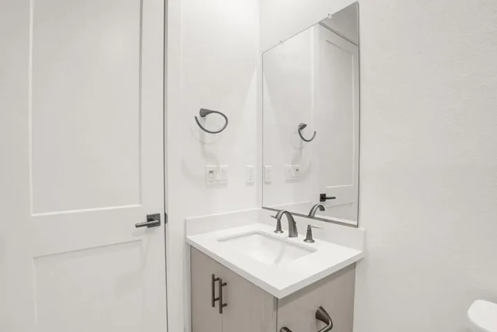 3419 Router, Fremont, California 94538