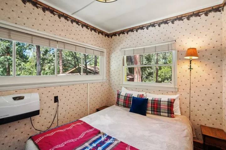 15-web-or-mls-Circle Way-S1504-015