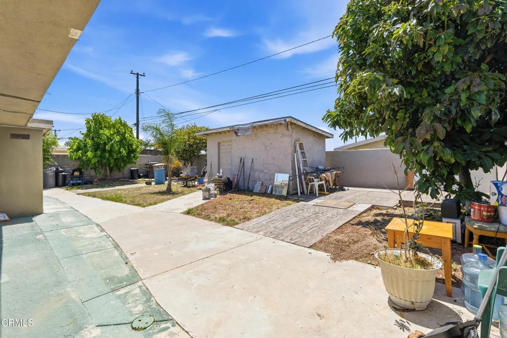 362 salem ave -25
