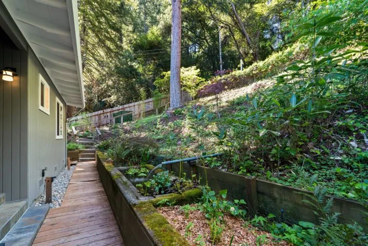 100 Camino Sinuoso, Scotts Valley, California 95066