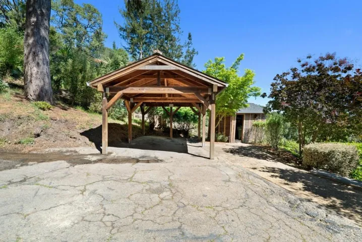 100 Camino Sinuoso, Scotts Valley, California 95066