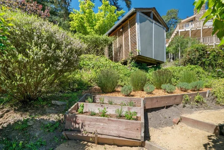 100 Camino Sinuoso, Scotts Valley, California 95066