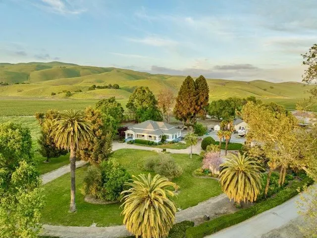610 San Felipe Road, Gilroy, California 95020